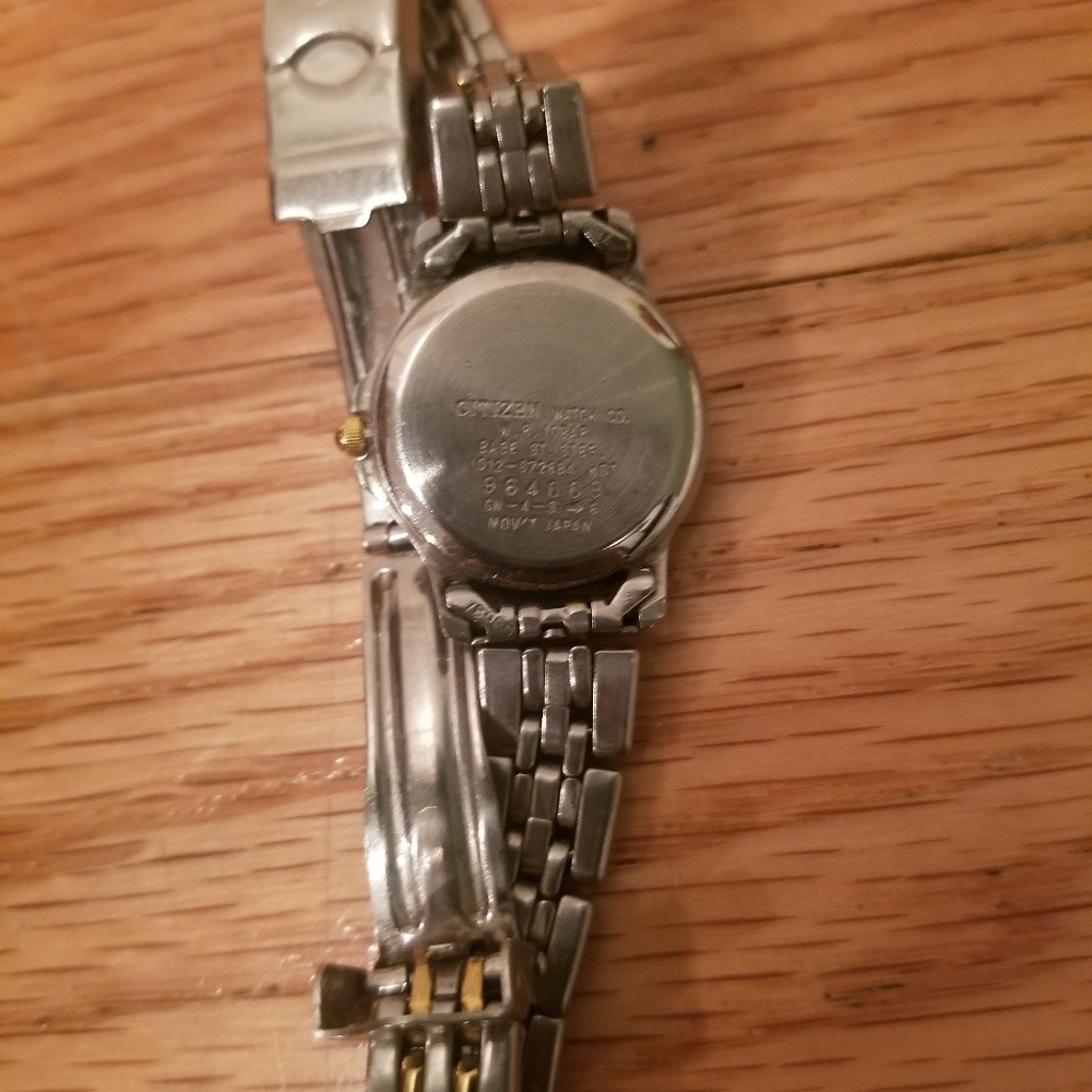 Citizen Watch - Picture 3 of 3